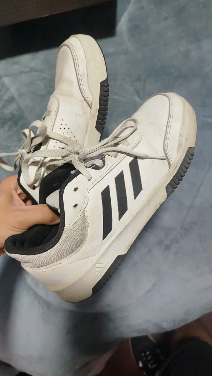 Zapatillas deportivas Adidas blancas poco usadas - 3