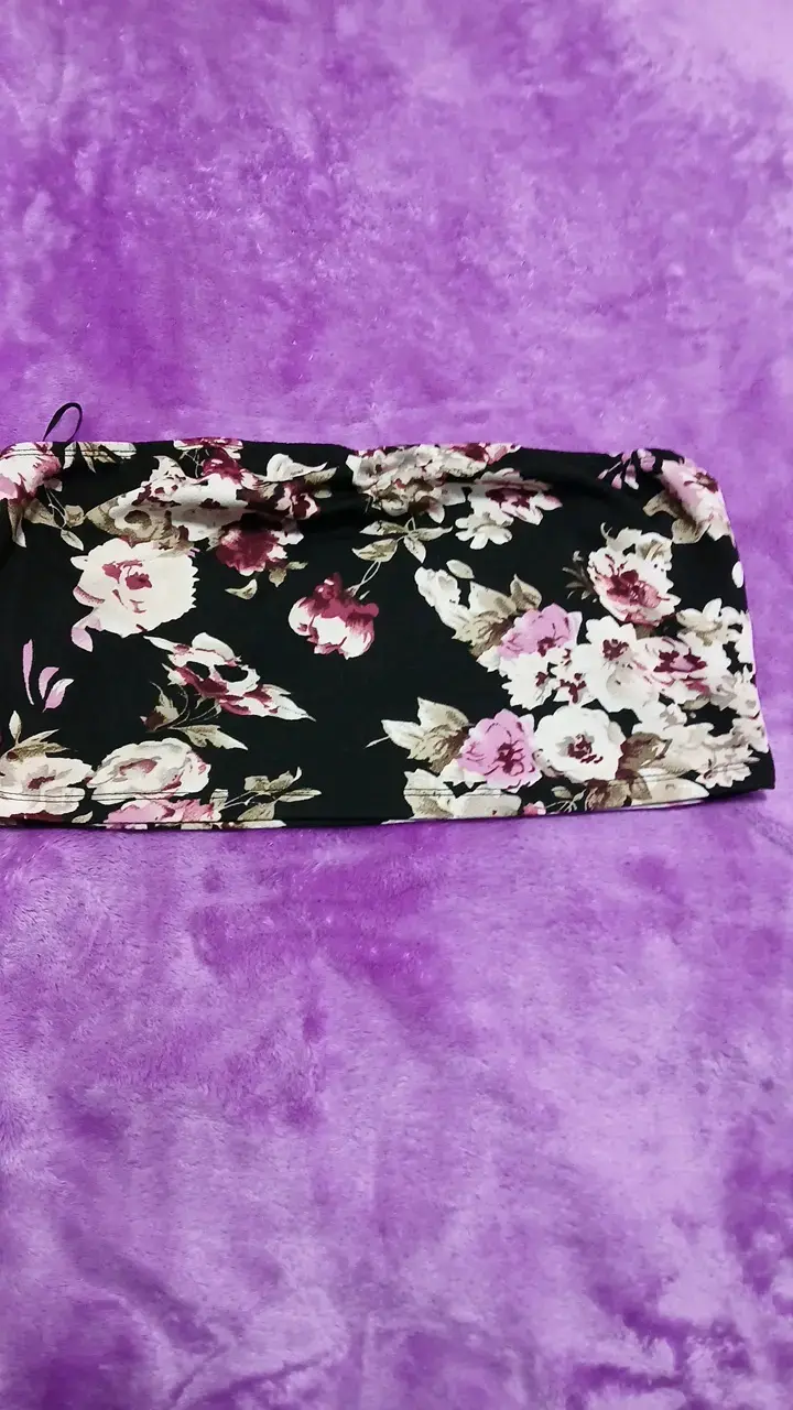 Top strapless floral negro y rosa - 1