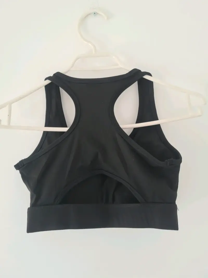 Top deportivo negro para mujer - 2
