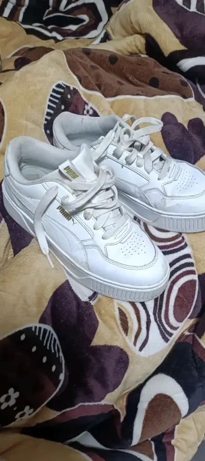 Zapatillas  blancas Puma - miniatura 1