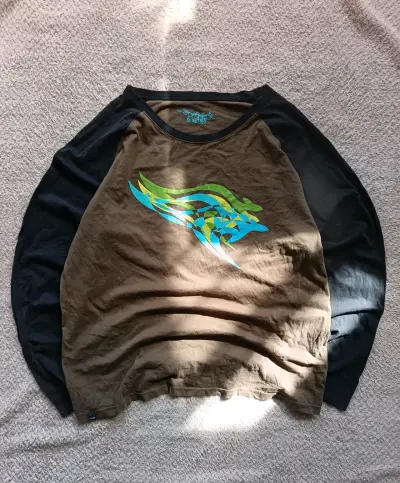 Polera manga larga Doo australia y2k - miniatura 1