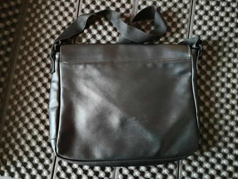 Bolso bandolera Black Panther de edición limitada - 2