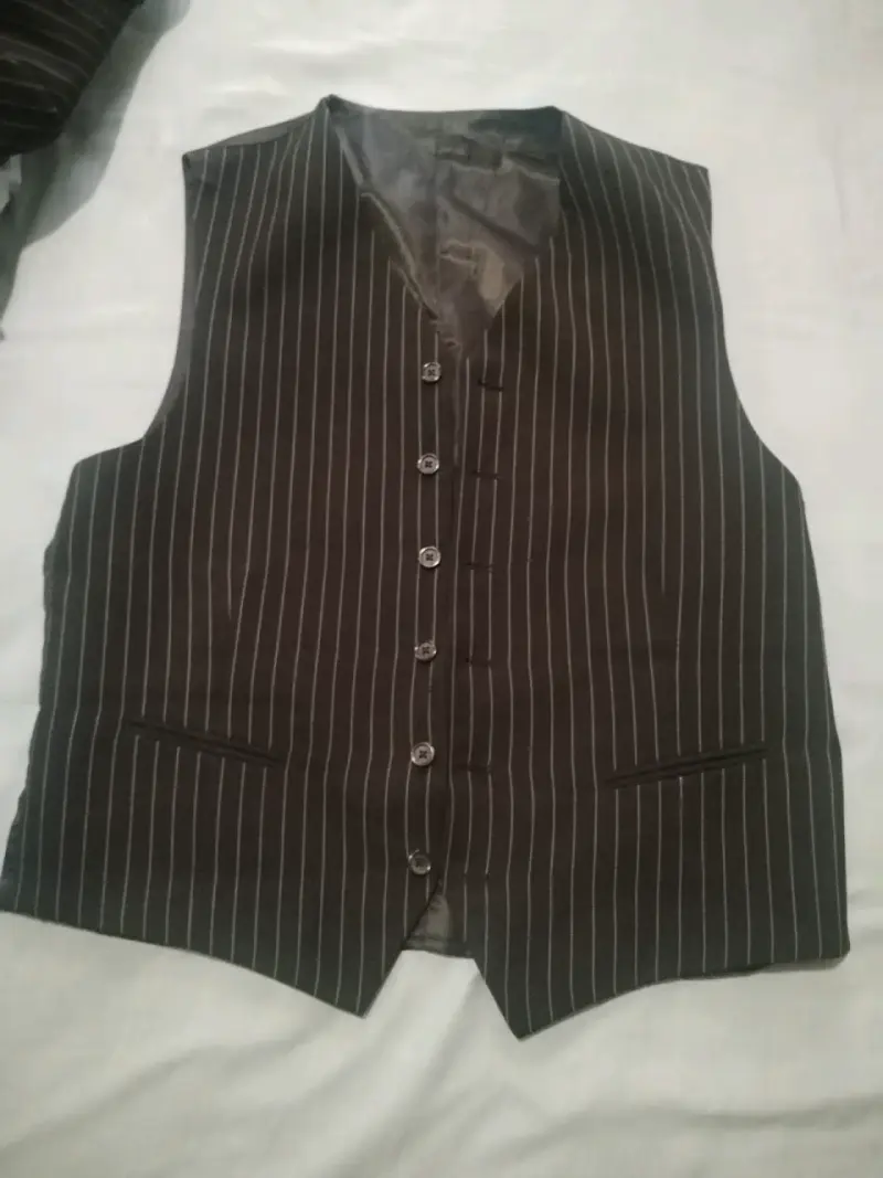 Terno negro a rayas Johnson talla 48 - 10