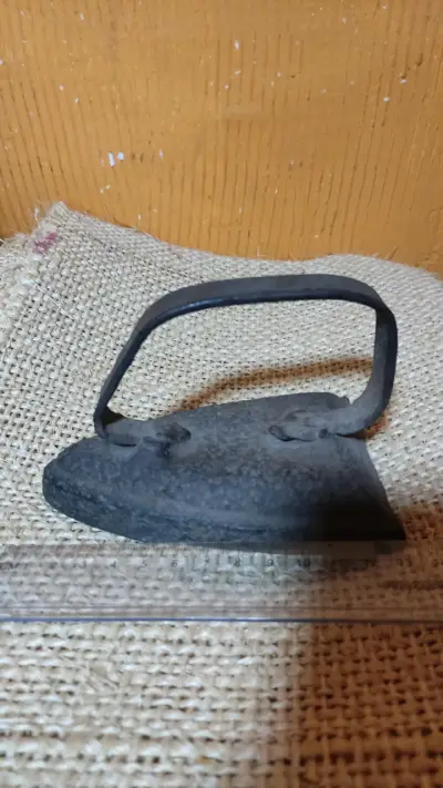 Plancha de hierro antigua para decoración - miniatura 1