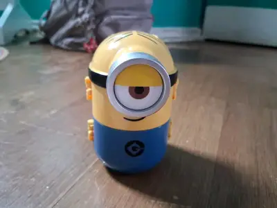 Juguete Minion Transformable con Escenario - miniatura 3