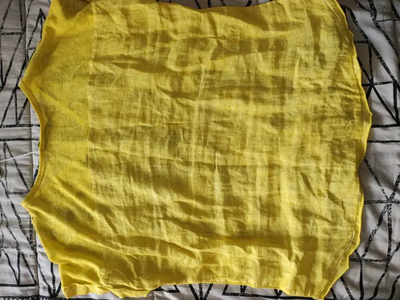 Polera lino italiana amarilla con diseño floral - 2