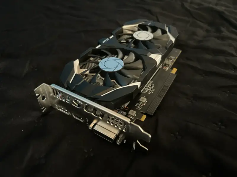Tarjeta gráfica Nvidia Gtx 1050ti MSI - 4