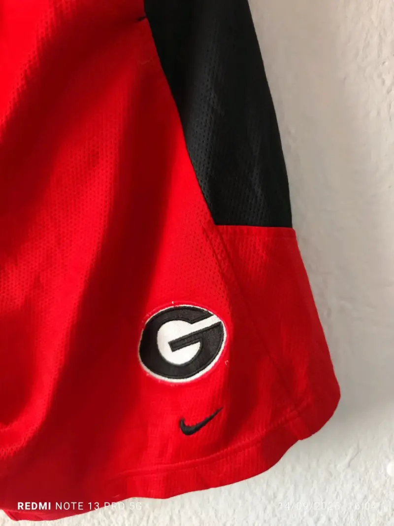 Shorts deportivos Nike rojos Georgia - 4