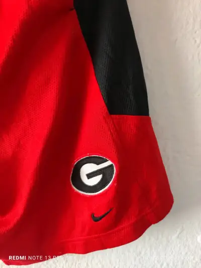 Shorts deportivos Nike rojos Georgia - miniatura 4