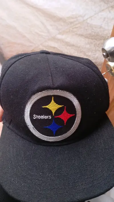 Gorra negra Steelers con logo bordado - miniatura 1
