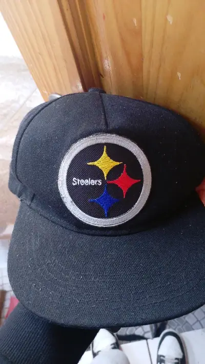 Gorra negra Steelers con logo bordado - miniatura 4