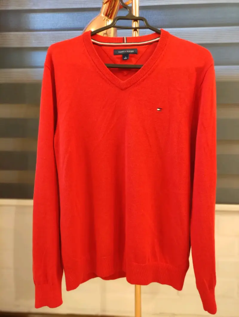 Suéter rojo Tommy Hilfiger para hombre talla M - 1