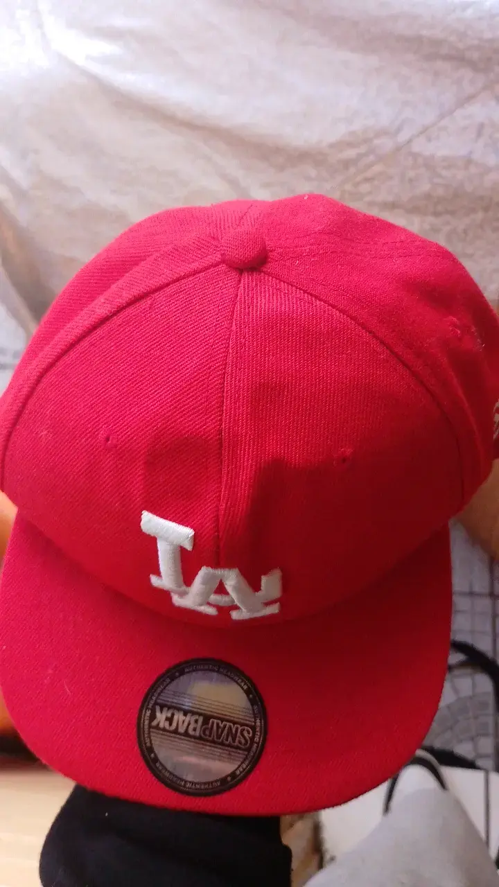 Gorra roja LA Snapback estilo urbano - 3