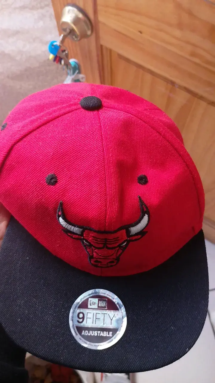 Gorra roja New Era 9Fifty ajustable - 3