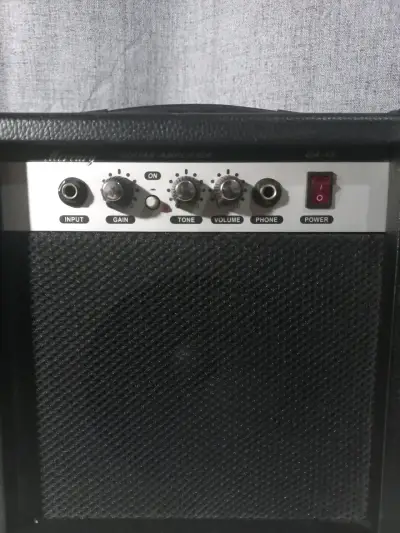 Amplificador de guitarra Mercury GA-15 - miniatura 2
