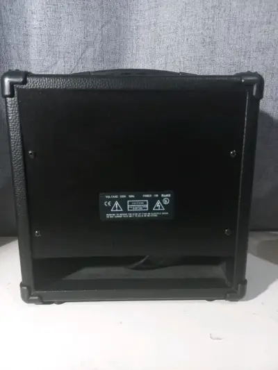 Amplificador de guitarra Mercury GA-15 - miniatura 3