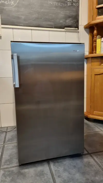 Refrigerador bajo cubierta FDV de acero inoxidable - miniatura 1