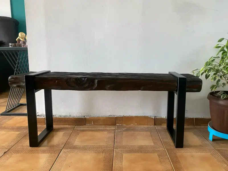 Banca de madera centenaria,con patas metalicas - 1