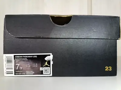 Zapatillas Jordan Fadeaway GS negras 40 (25 cm.) - miniatura 4