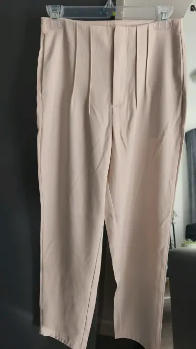 Pantalones de vestir color albaricoque para mujer - miniatura 2