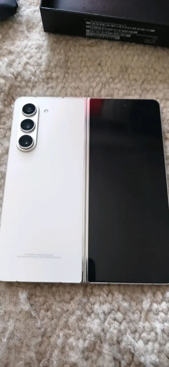 Samsung Galaxy Z Fold 5 blanco - $626.400 | Pulga