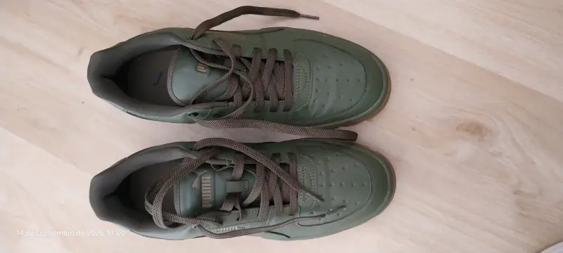 Zapatillas deportivas verdes Puma en buen estado - 1
