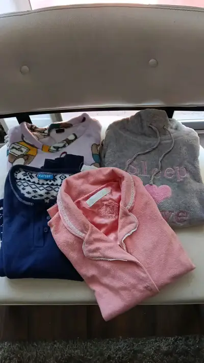 Conjunto de pijamas de invierno para mujer - miniatura 1