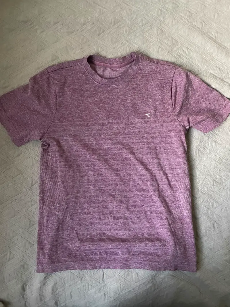 Polera morada para hombre de algodón