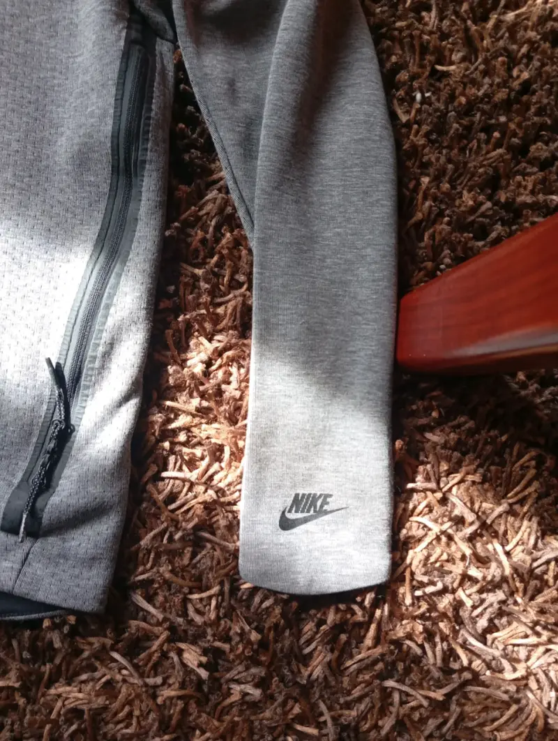 Polerón con capucha gris Nike para hombre - 5