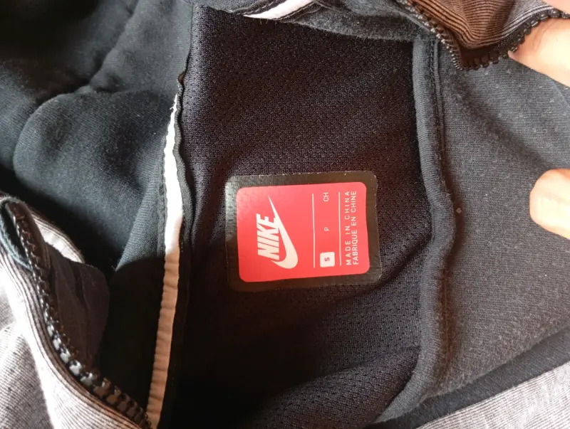 Polerón con capucha gris Nike para hombre - 6