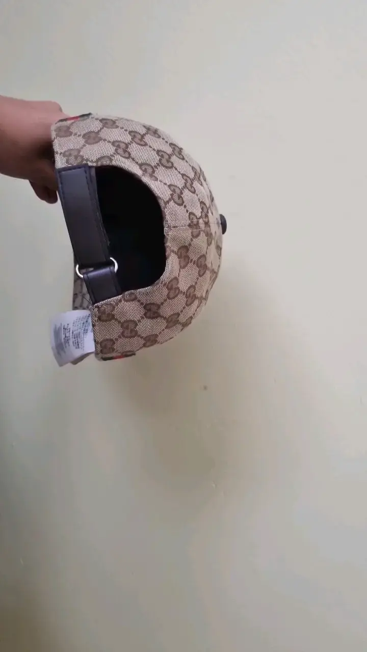 Gorra Gucci beige con logo y cinta verde-roja - 2
