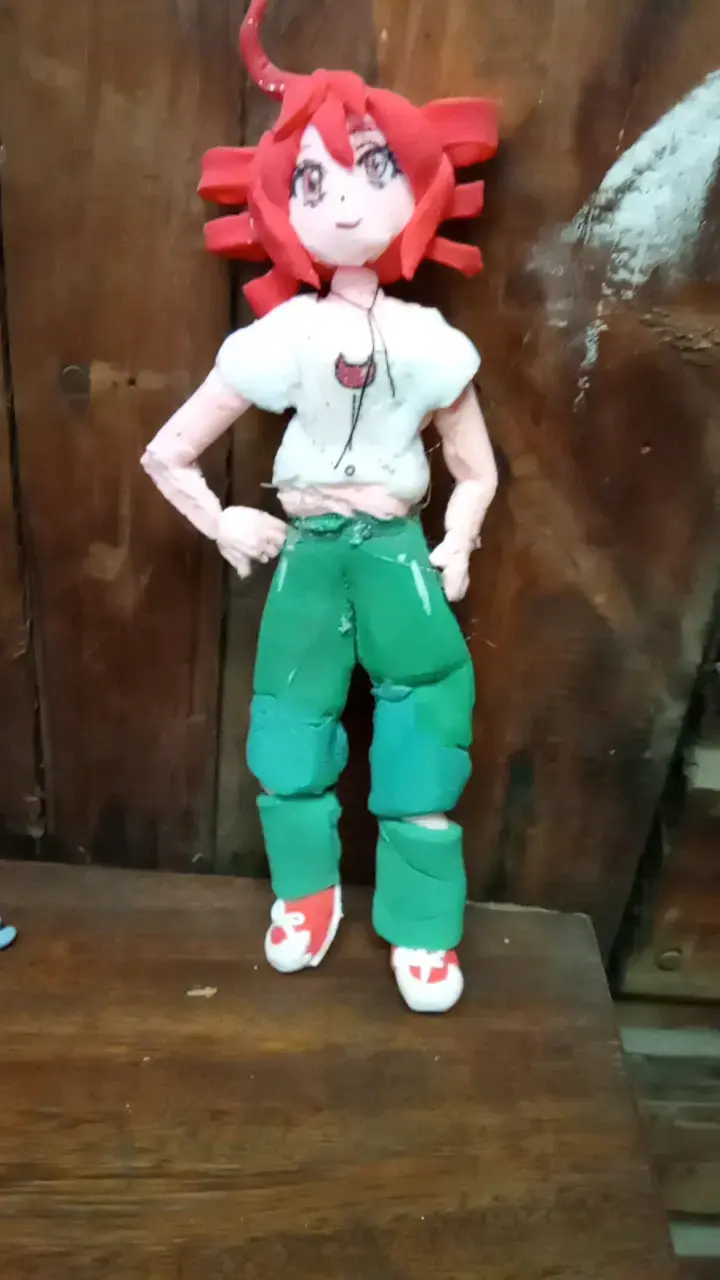 Figura de personaje anime hecha a mano - 2