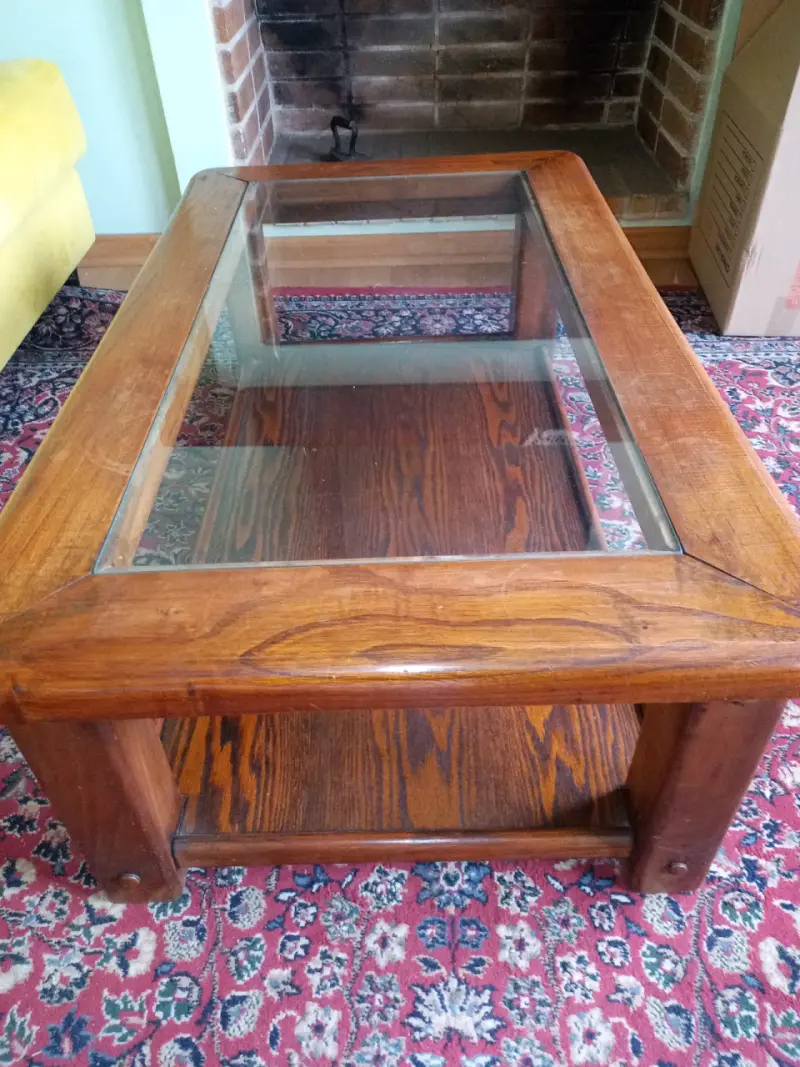 Mesa de Centro de Madera con Vidrio