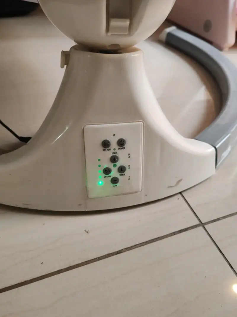 Silla mecedora eléctrica para bebé gris - 3