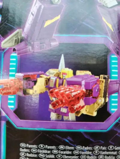 Figura Transformers Legacy Blitzwing Takara Tomy - miniatura 6