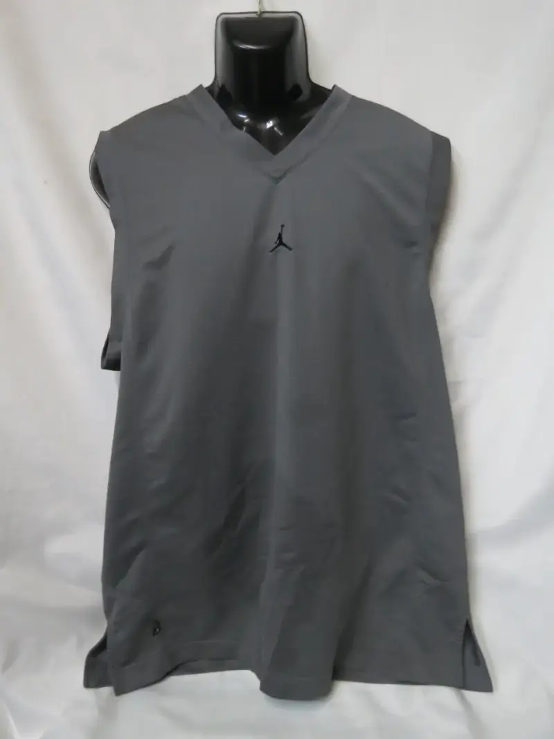 Polera sin mangas gris Jordan para hombre Talla XL - 1