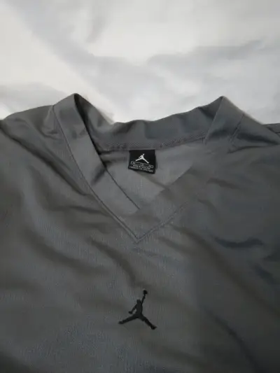 Polera sin mangas gris Jordan para hombre Talla XL - miniatura 5