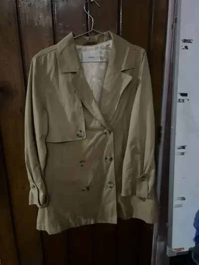 Trench beige de mujer s.Oliver con botones - miniatura 2