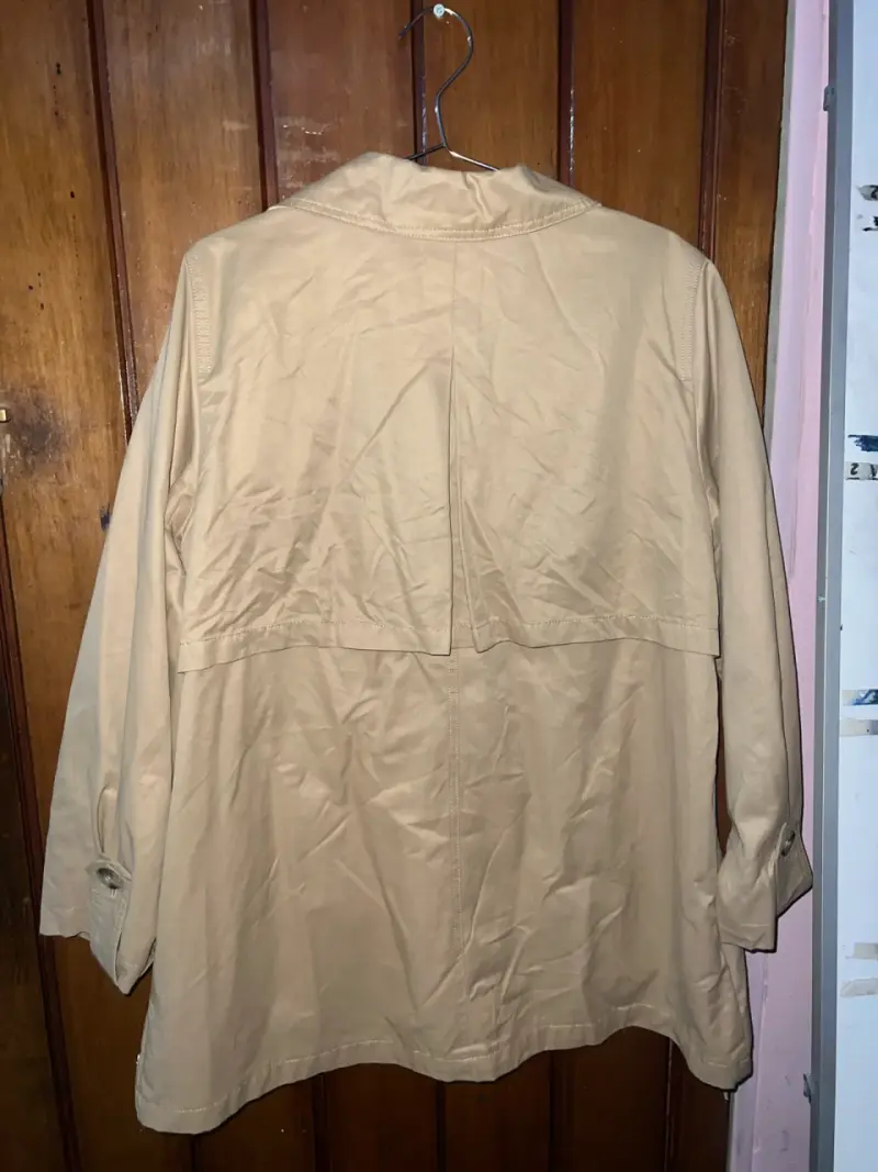 Trench beige de mujer s.Oliver con botones - 3