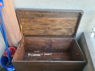 Baúl de Madera Rústico para Almacenamiento - miniatura 3