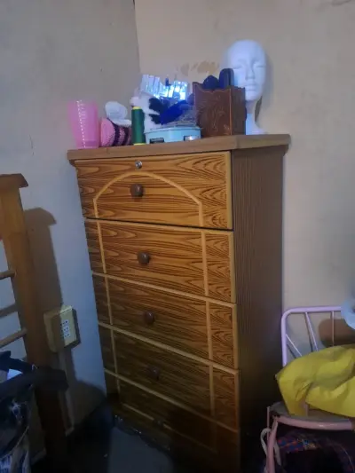 Cómoda de Madera con 5 Cajones - miniatura 1