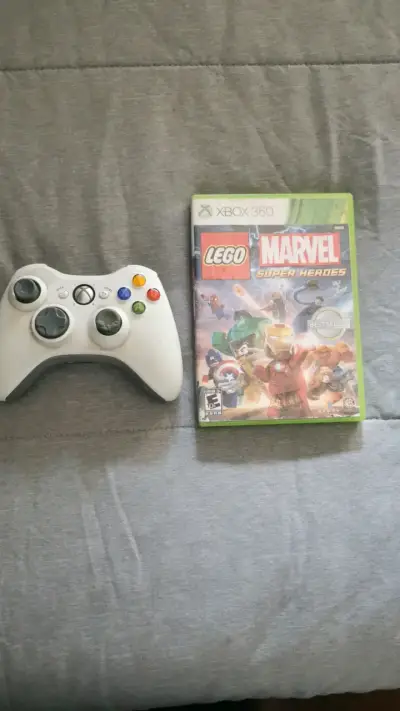 Lego marvel super héroes + mando xbox 360 - miniatura 1