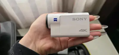 Cámara de Acción Sony 4K con Accesorios - miniatura 3