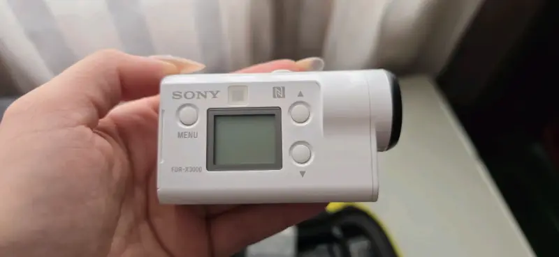 Cámara de Acción Sony 4K con Accesorios - 4
