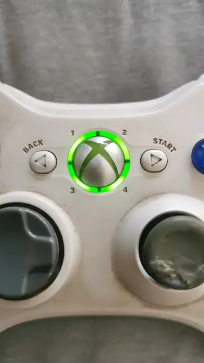 Lego marvel super héroes + mando xbox 360 - miniatura 4