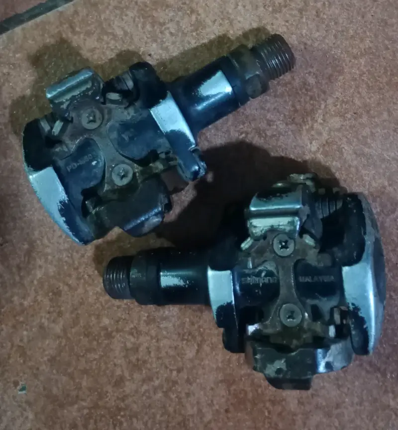 Pedales y zapatillas Shimano para ciclismo - 1