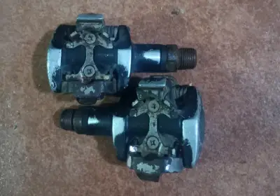 Pedales y zapatillas Shimano para ciclismo - miniatura 4