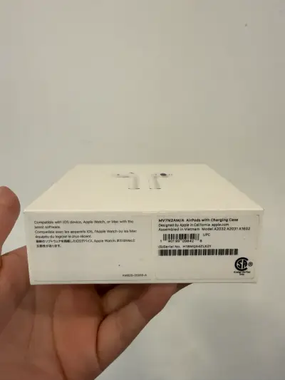 Apple AirPods 2da generación originales - miniatura 2