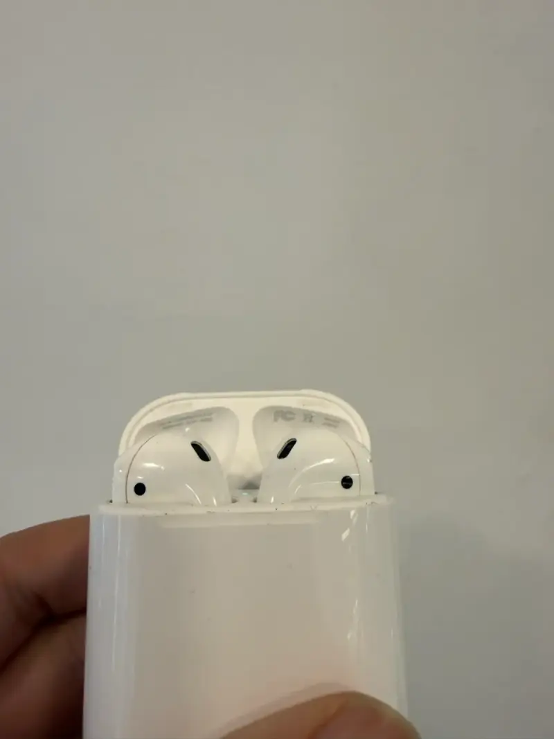 Apple AirPods 2da generación originales - 4