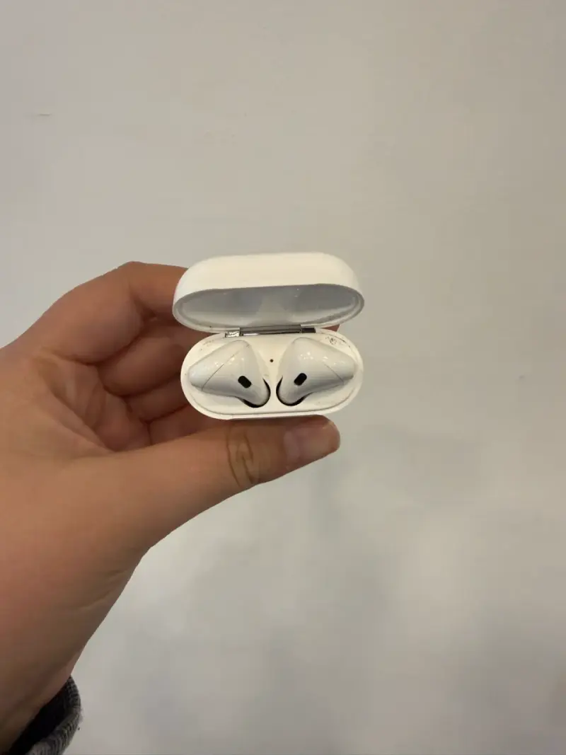 Apple AirPods 2da generación originales - 5
